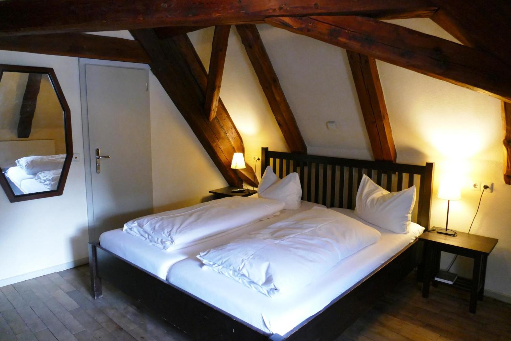 Hotel Zum Schwarzen Ross Und Gutmann Zur Post ฮิลโพลท์ชไตน์ ภายนอก รูปภาพ