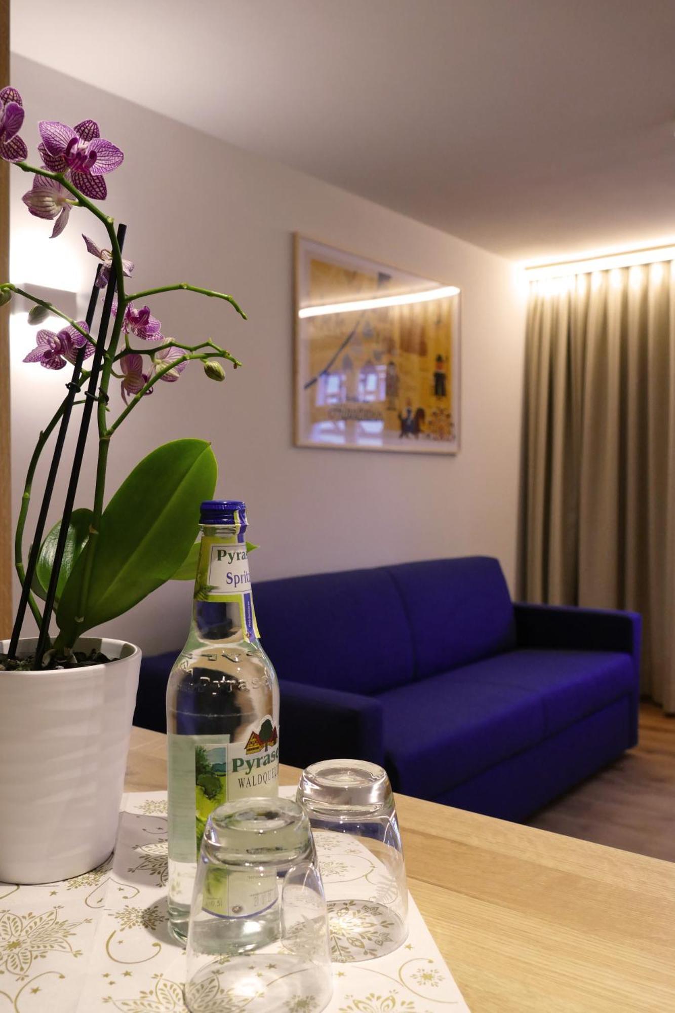 Hotel Zum Schwarzen Ross Und Gutmann Zur Post ฮิลโพลท์ชไตน์ ภายนอก รูปภาพ