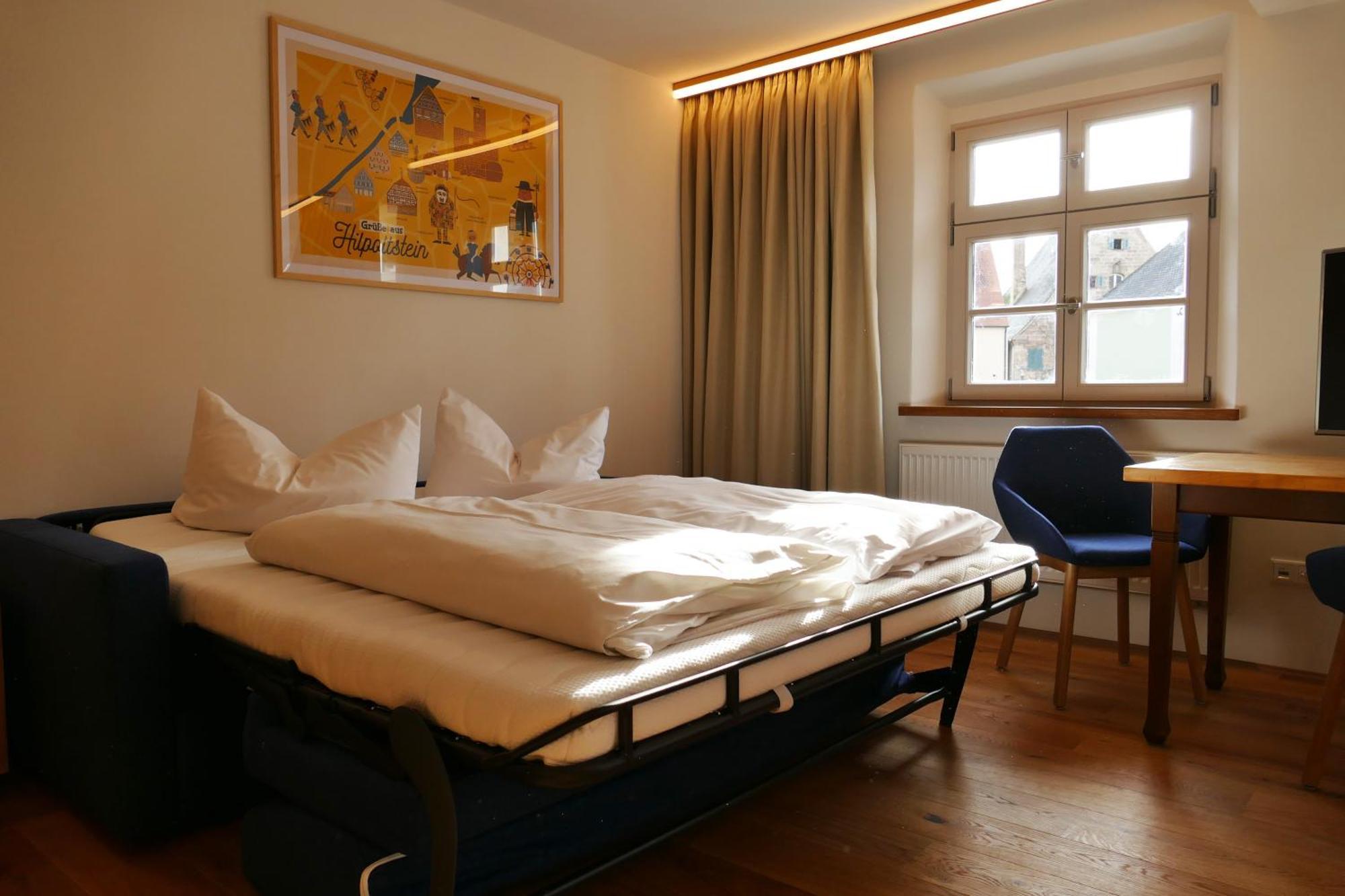 Hotel Zum Schwarzen Ross Und Gutmann Zur Post ฮิลโพลท์ชไตน์ ภายนอก รูปภาพ