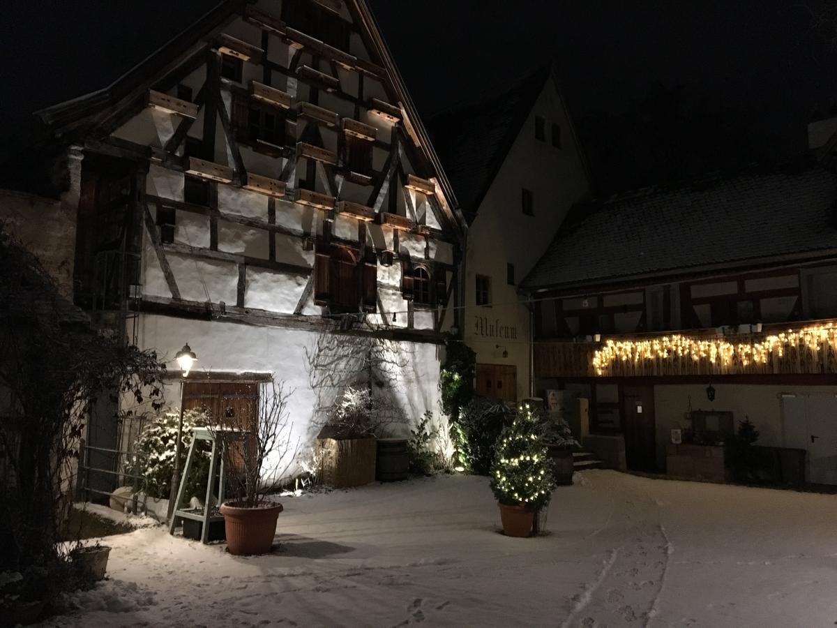 Hotel Zum Schwarzen Ross Und Gutmann Zur Post ฮิลโพลท์ชไตน์ ภายนอก รูปภาพ