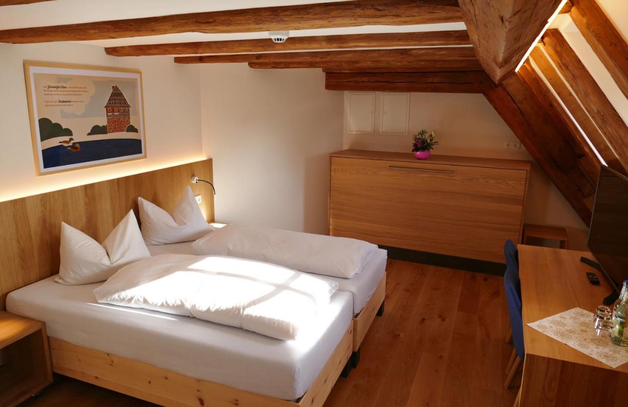 Hotel Zum Schwarzen Ross Und Gutmann Zur Post ฮิลโพลท์ชไตน์ ภายนอก รูปภาพ